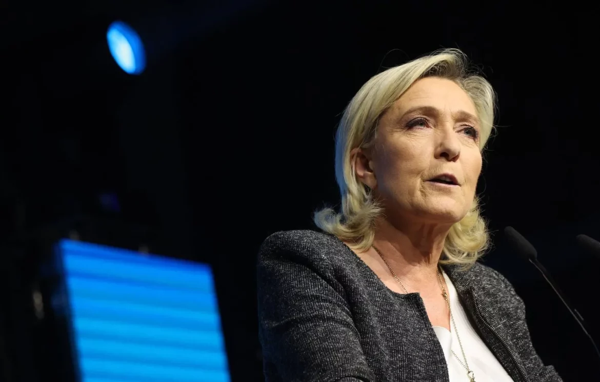 Législatives 2024 : Le domaine réservé du président sur la Défense remis en question par Marine Le Pen