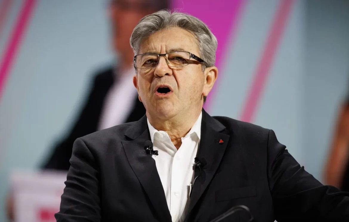 Élections législatives 2024 : Mélenchon envisage de ne pas être Premier ministre, accusé d’être “clivant”.