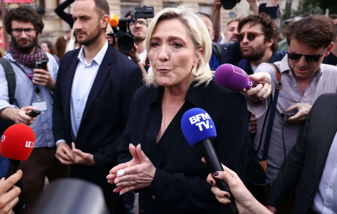 Marine Le Pen cambia su opinión sobre la responsabilidad de Francia en la rafle du Vel d’Hiv.
