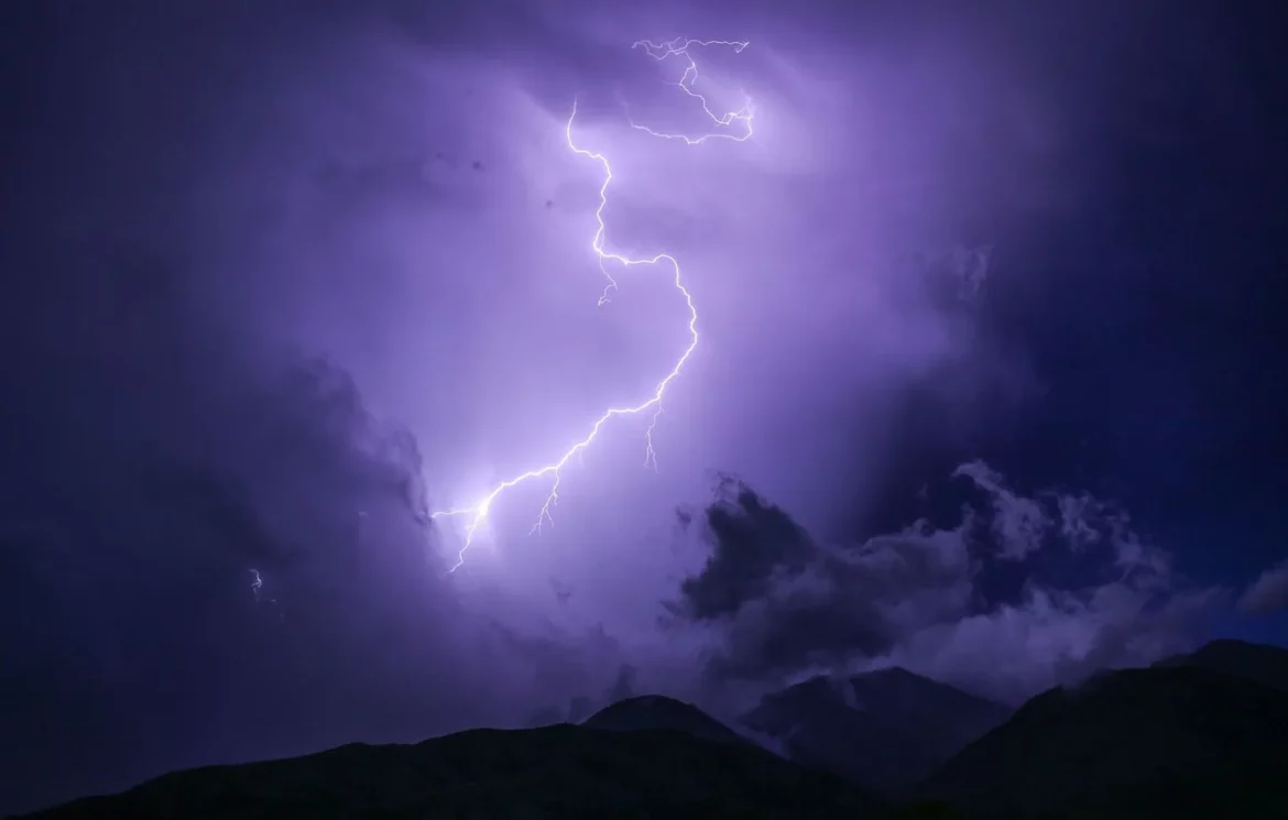 Alerte à l’orage dans l’Ain, la Savoie, et la Haute-Savoie. Vigilance orange en place.